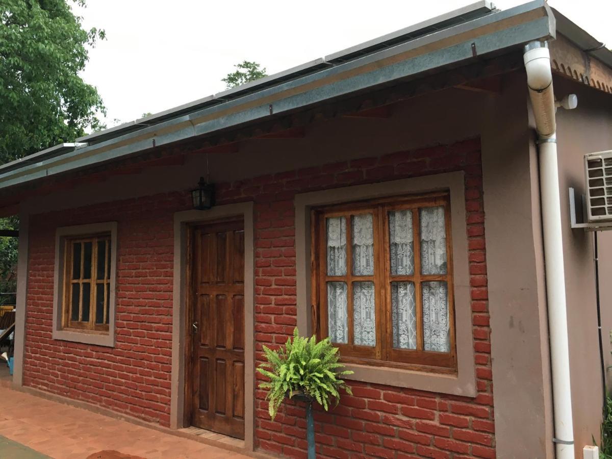 Posada Enki Puerto Iguazú Exterior foto